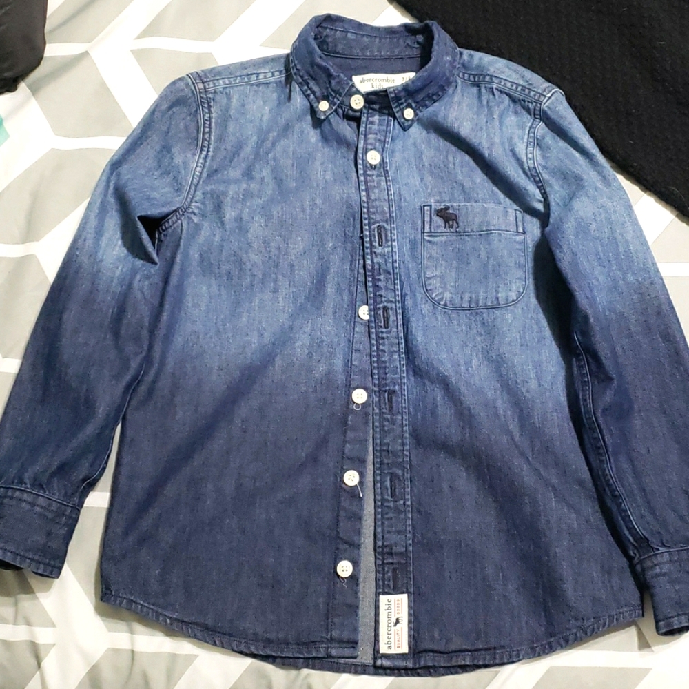 Abercrombie button down top